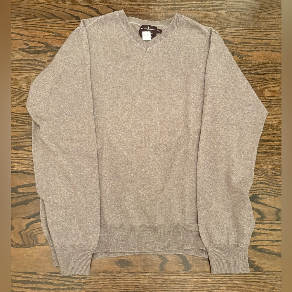 Black Brown 1826 Merino Wool Men's Taupe V-Neck Sweater (XL)